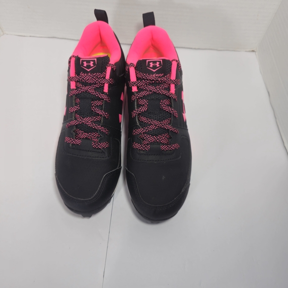 Under Armour Black and Pink Cleats Womens Sz 5.5Y Baseboll - Picture 7 of 12